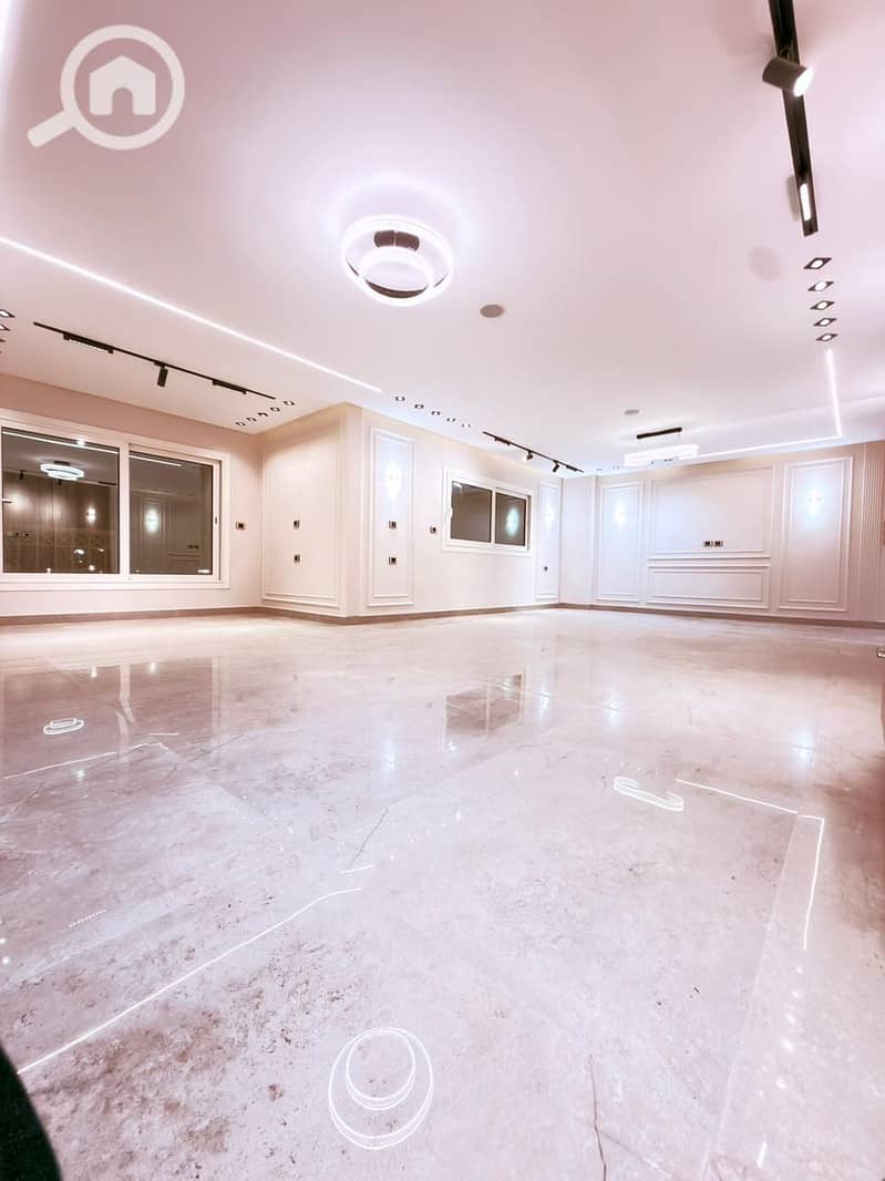 27 e13340b8-c0dc-48f9-a634-f977cc230207. jpg