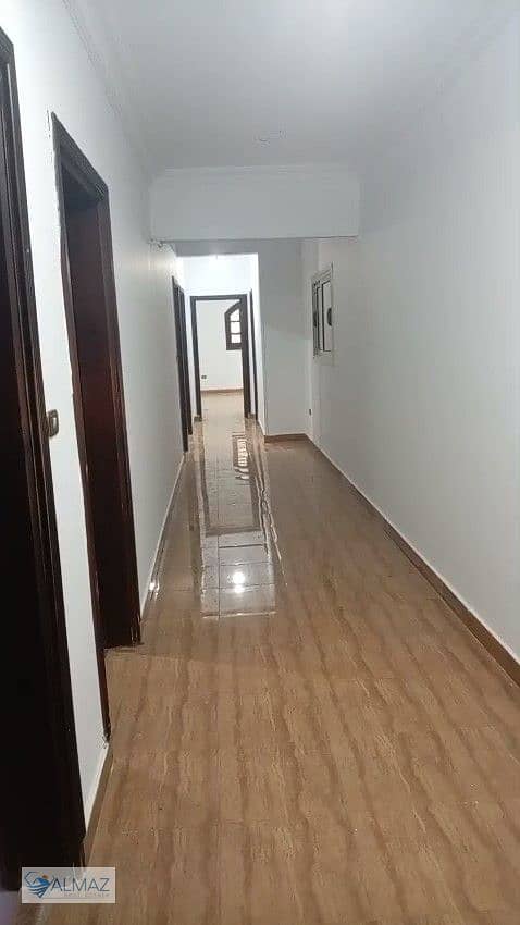 2 WhatsApp Video 2026-01-14 at 12.48. 28 PM - frame at 0m10s. jpg