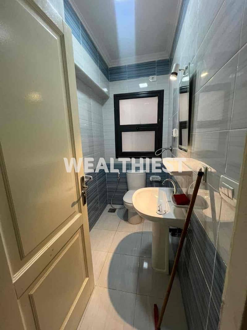 10 7af6809a-42c7-452b-b9c8-e6964e13bf6b. jpg