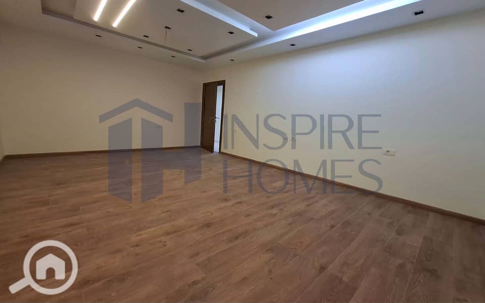 11 WhatsApp Image 2026-01-12 at 17.49. 38 (1). jpg