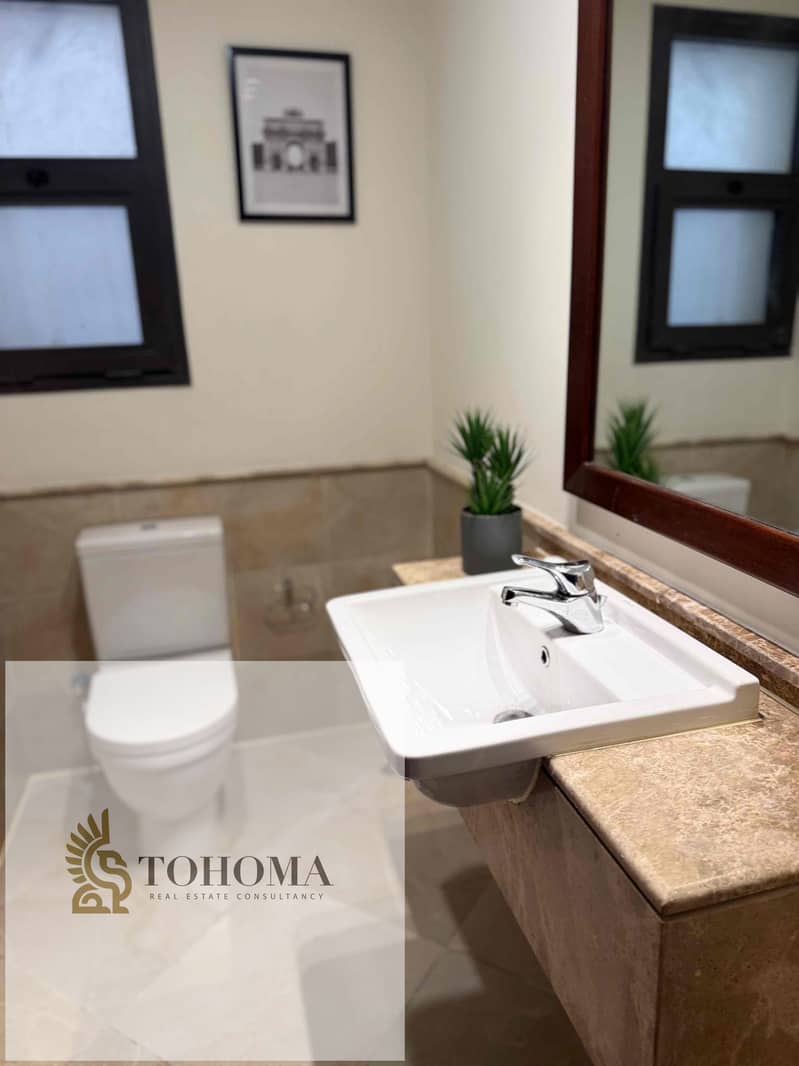 4 442029e7-8e5e-4643-a3d3-db59977cd00c. jpg