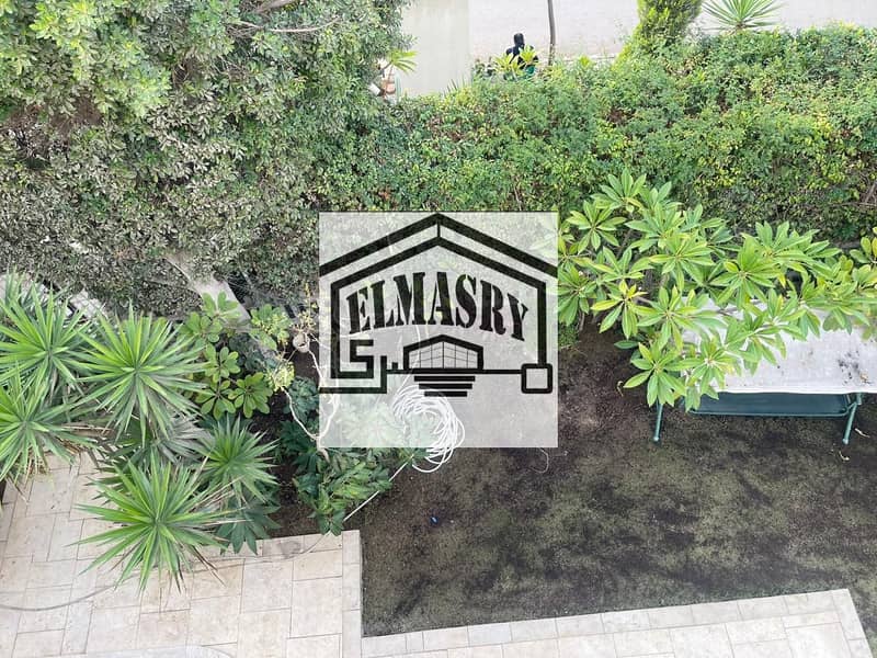 13 fc4f1375-2c77-4e87-9a7a-21535000edac. jpg