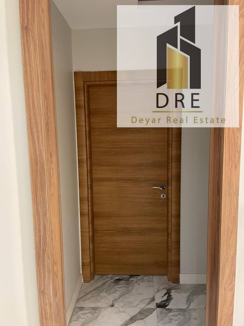 14 956ca792-07b5-423c-aa78-e856a919fe5b. jpg