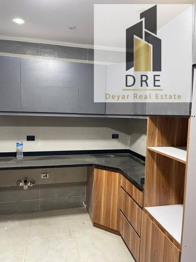 27 f3e74ecc-04b1-4be2-b5dc-4d1c779953ad. jpg