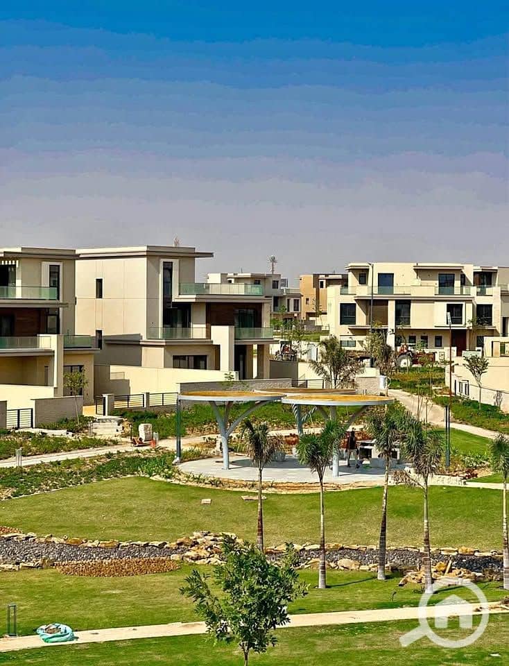 11 480040348_1822244445194524_2722251264079860436_n. jpg