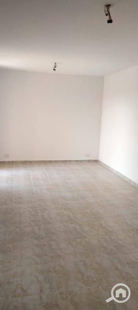 5 5e574a5d-6dfa-42ae-a318-39ca72c333dd. jpg