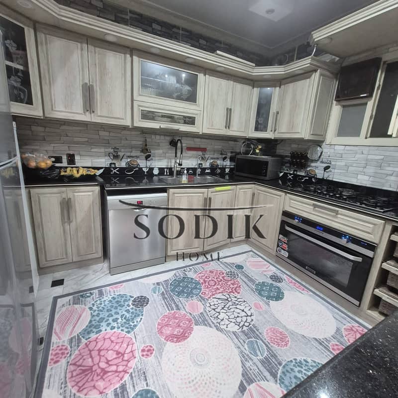 8 b95c9254-db36-42e9-9471-bee24da15d9a. jpg