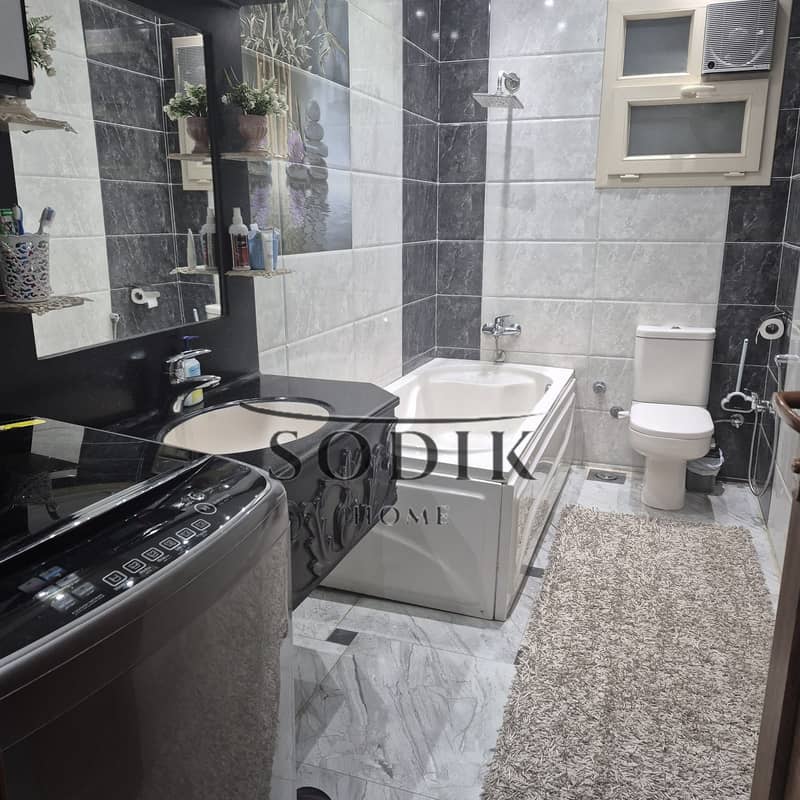 10 9ea6f867-19a1-416a-99f9-7d9eacc6f84a. jpg