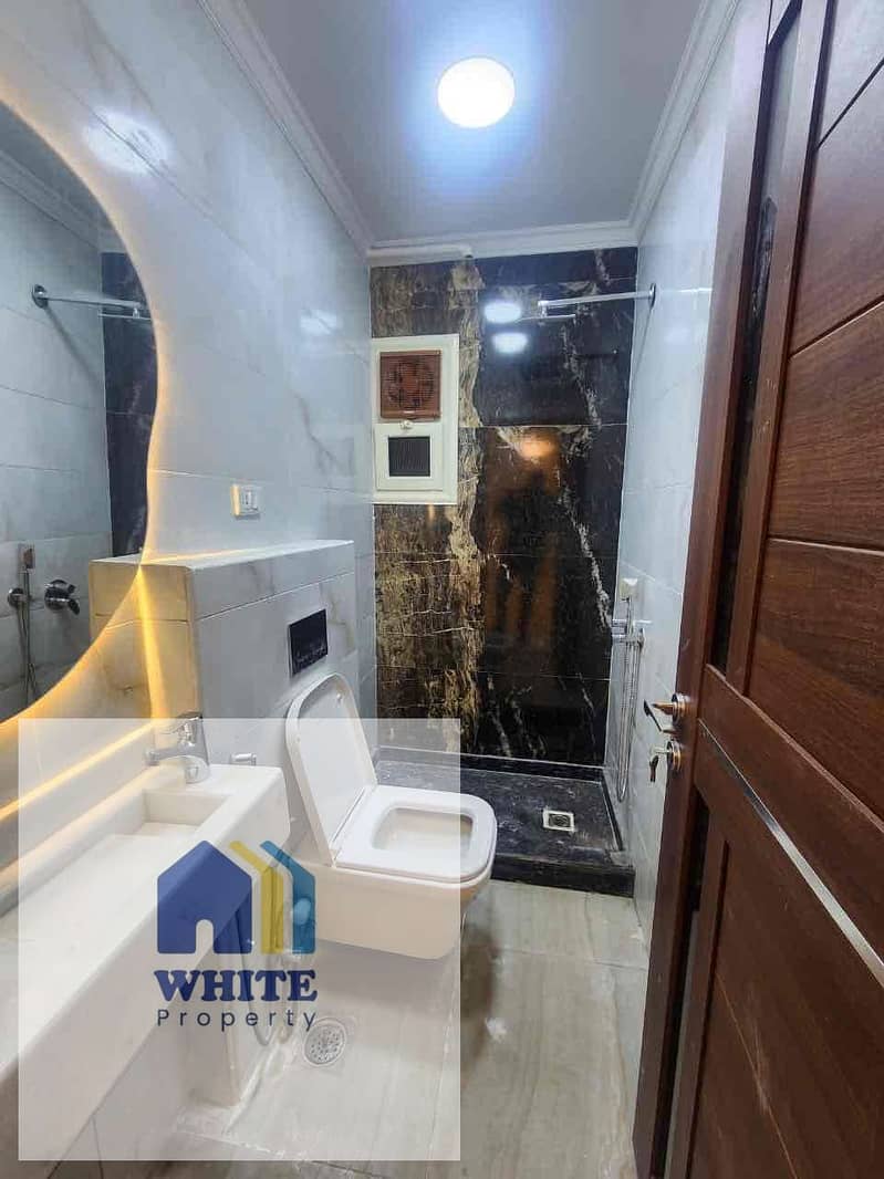 3 f7b42f57-dfe5-449e-a65b-d560a7c15055. jpg