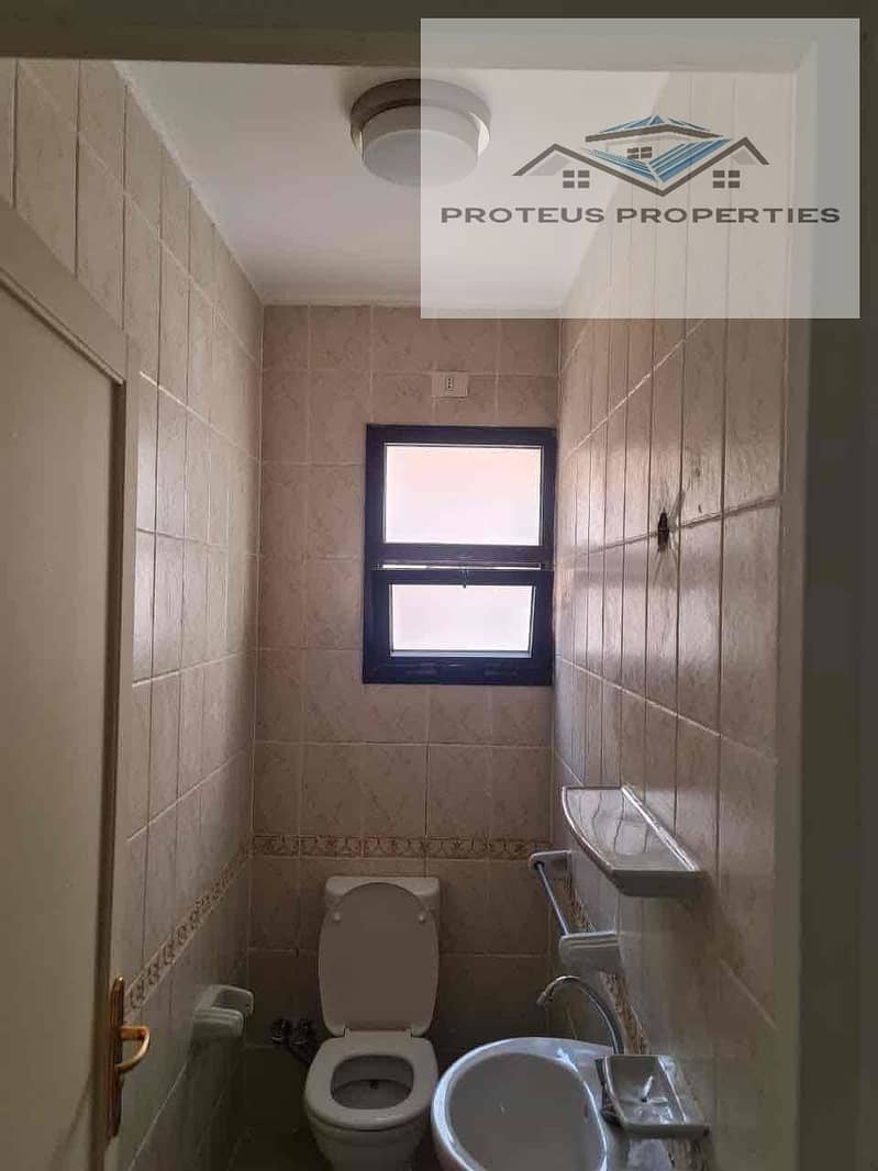 10 8ed49063-536f-46c9-bec2-56d8e9bbd351. jpg