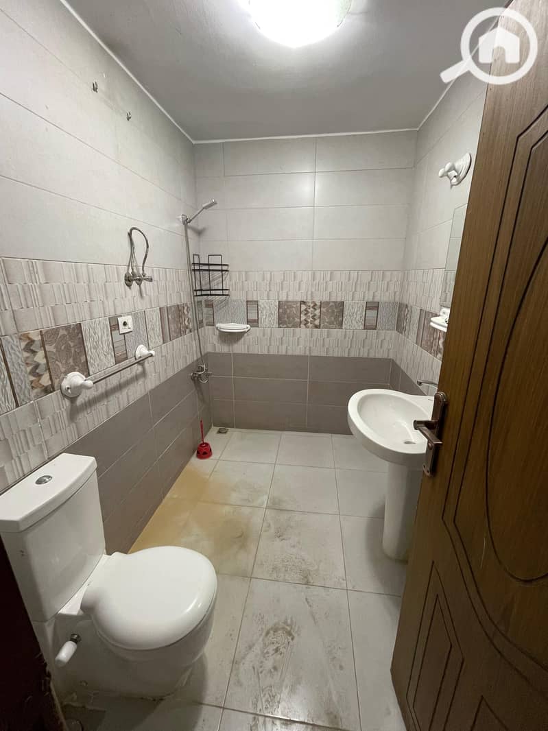 8 b2b219ea-39f0-4bdc-aace-ba4ce31315c5. jpeg