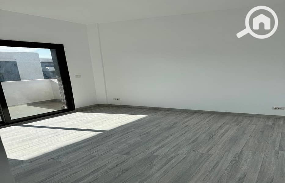 3 8c23195e-e081-498b-be85-8e305534ada7. jpg