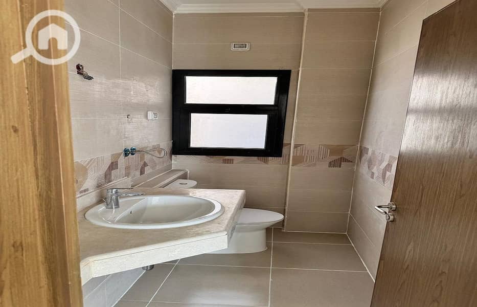 4 5cd49614-99fb-43de-bfcb-722f95cab5ec. jpg