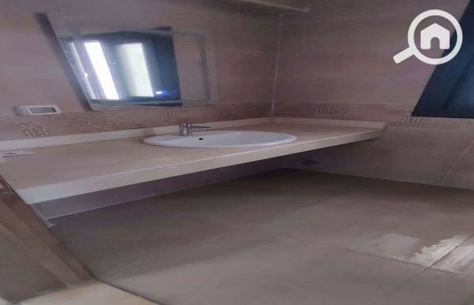 12 31789bd8-ec4c-4294-a880-1d137439968f. jpeg