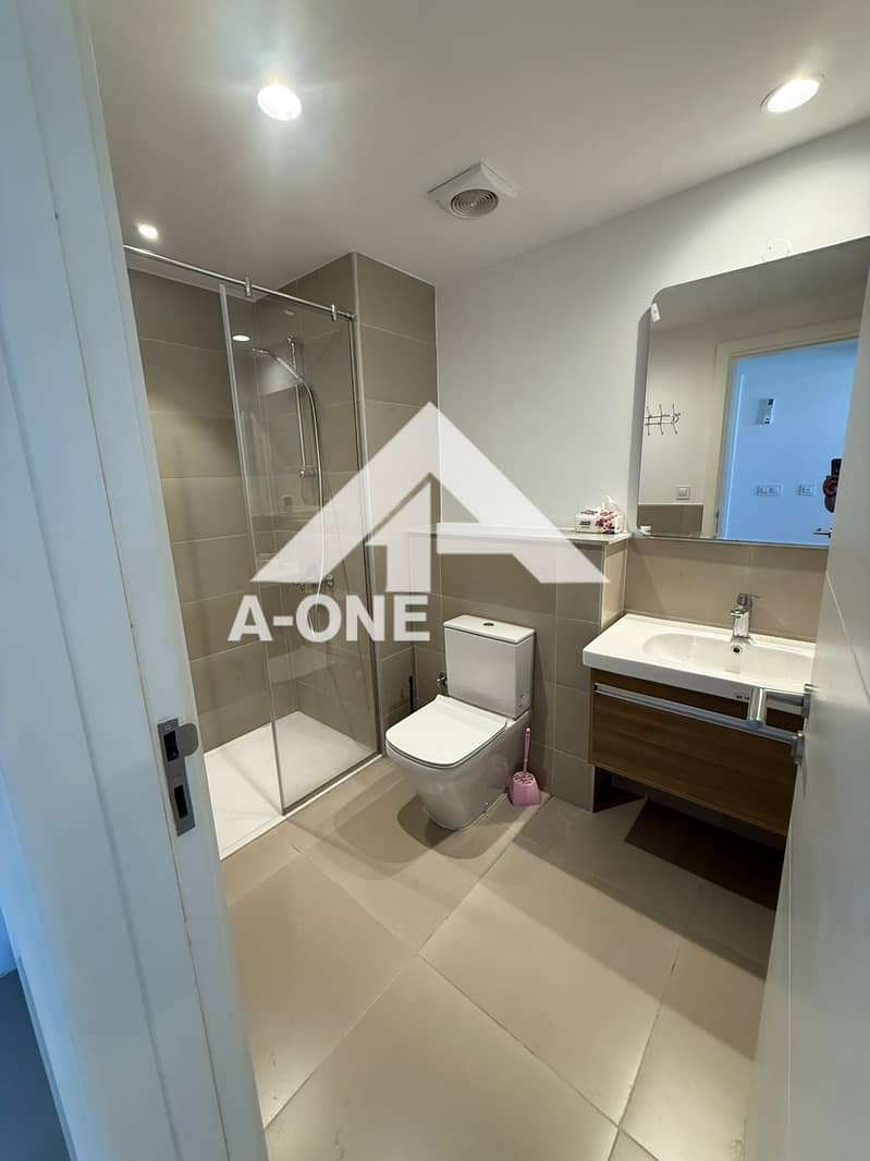 10 5644142c-d996-4e6c-9f65-105e48f8b6a4. jpg