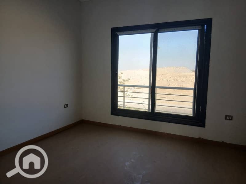 4 WhatsApp Image 2025-02-13 at 10.08. 53_22808051. jpg