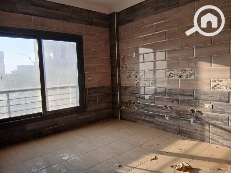 5 8145e431-2227-4287-9baf-b6baba3c9163. jpg