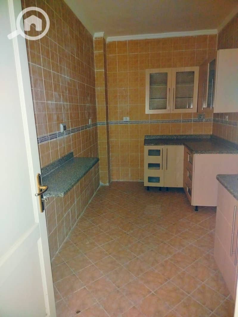 7 03a9c25a-8da9-447d-b74c-4d4e7cbf9913. jpeg