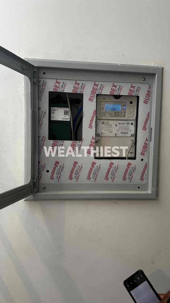 6 60893a45-9664-4a95-a32f-6589cd17f37c. jpg