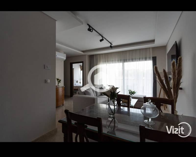 24 eef28cf4-19aa-493d-bfec-7f1af68e3c26. jpg