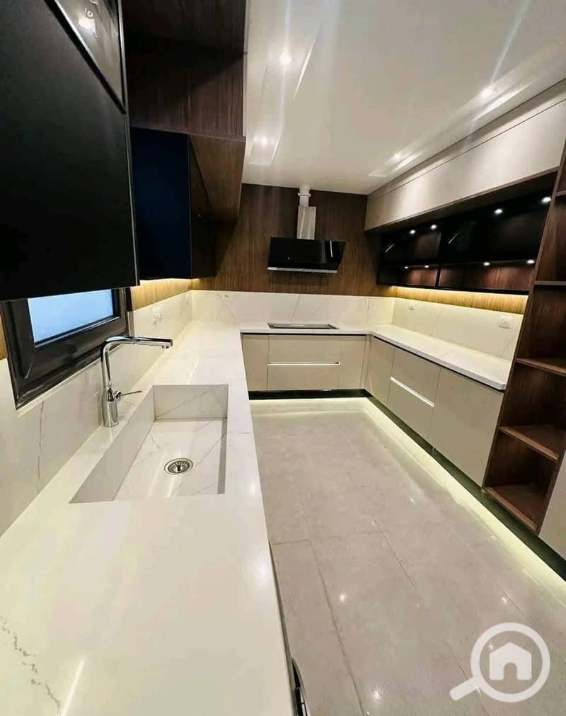 8 cdfecc1c-d8d5-4b4c-b433-3f1f0b1d5f50. jpg