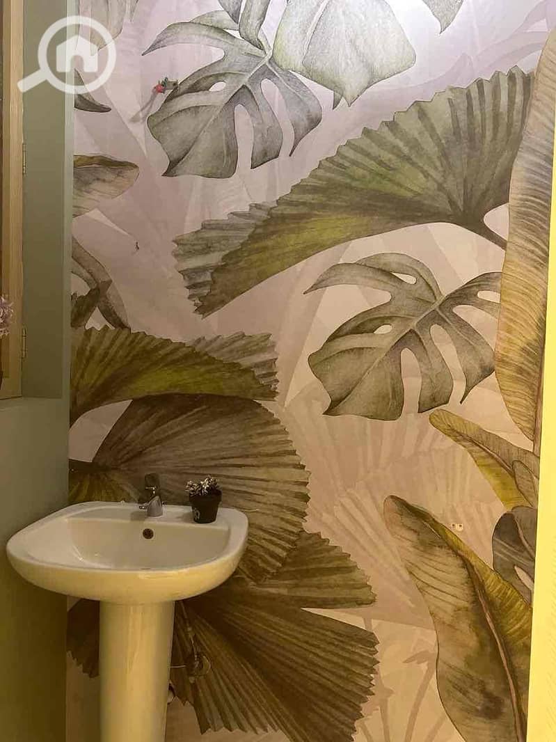 24 ae6ae85b-deed-4d20-a695-46baff686fef. jpg