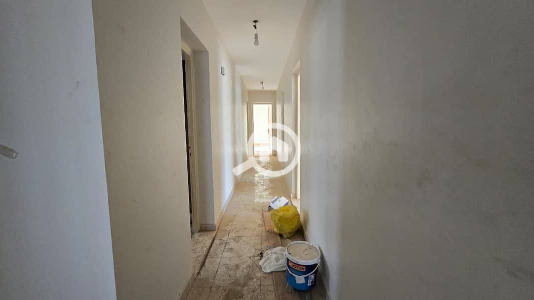 3 2b4159ac-bfc0-4f90-8db0-74d46cf93569. jpg