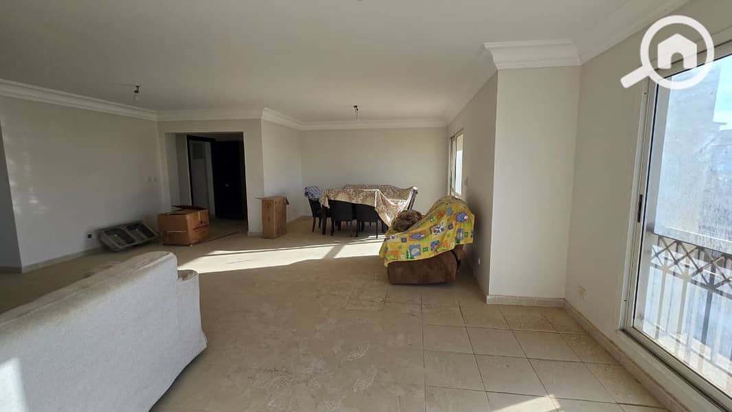 8 08353c5e-9039-4ef0-b011-a558b5a7f24c. jpg