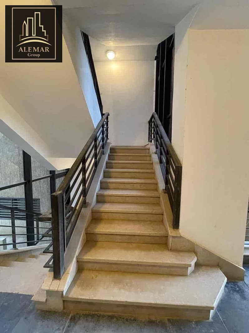 4 dfc851ed-4fd7-4b52-98ac-a55e04f1c42b. jpg