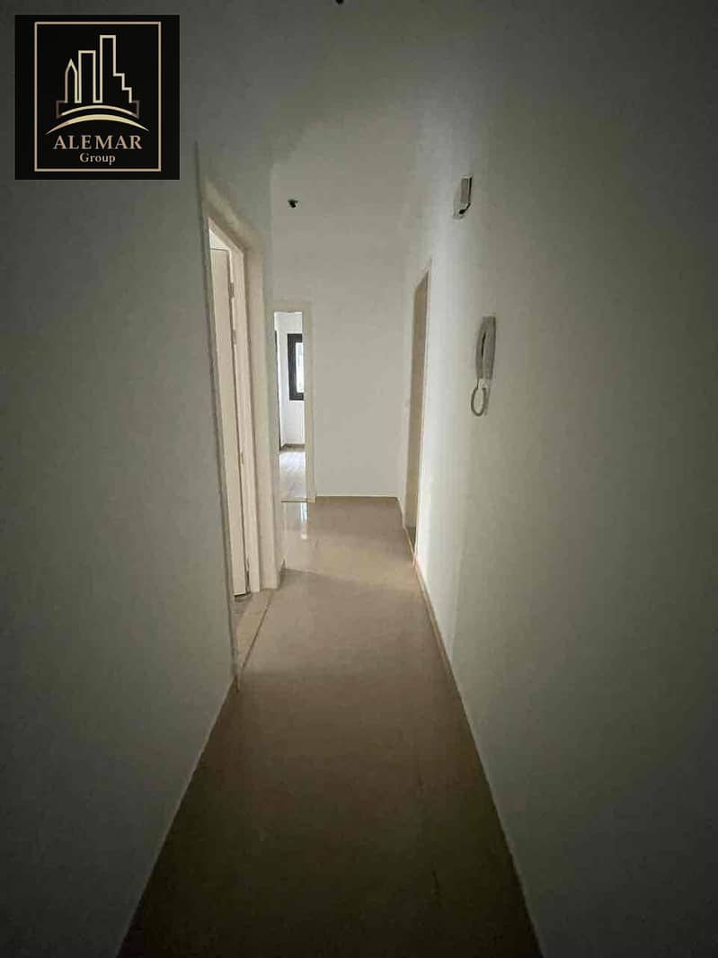 7 c30926a3-1876-4364-bce5-b5cb8cc7c1e6. jpg