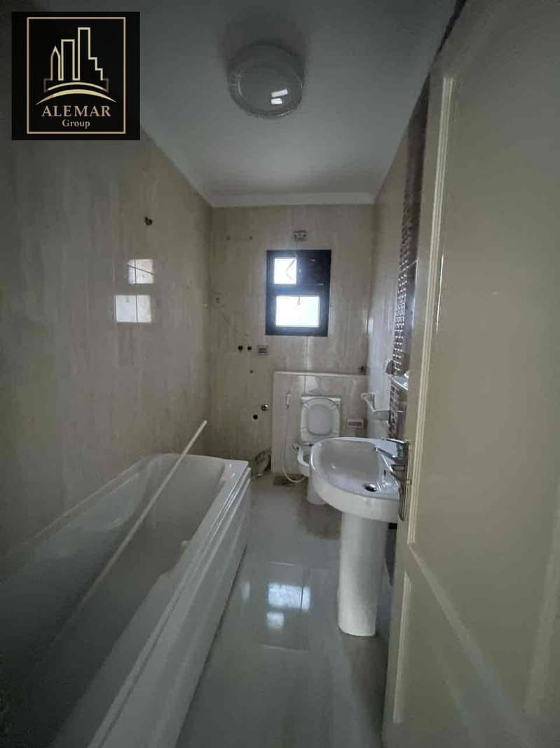 12 40bc44e5-fdbc-4d32-9cdd-31360f9aea9c. jpg