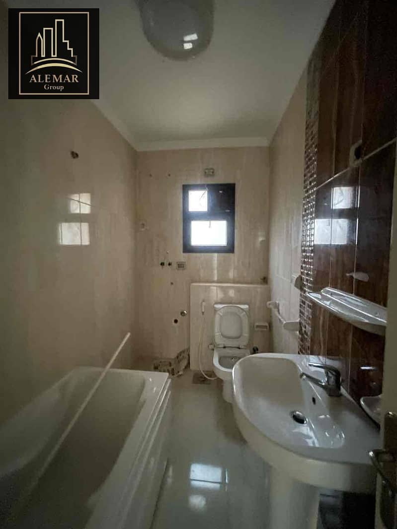 13 06d97abe-281d-4b3d-a83b-8581c34f57c7. jpg