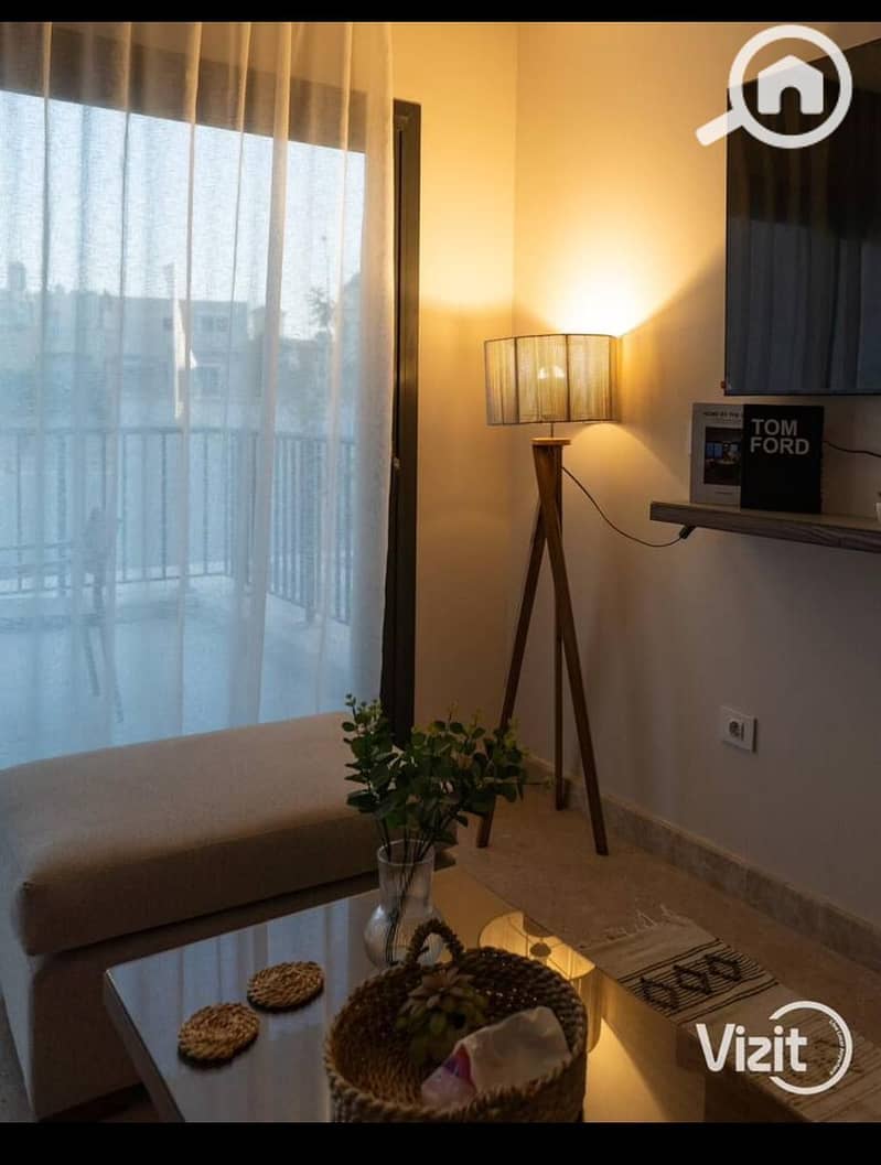 3 d66ef61d-9f5f-43e3-ba4b-1634ac0f7a82. jpg