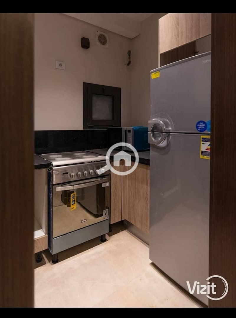 16 142b1f5d-87af-4dcd-8cfb-161a59c4856b. jpg