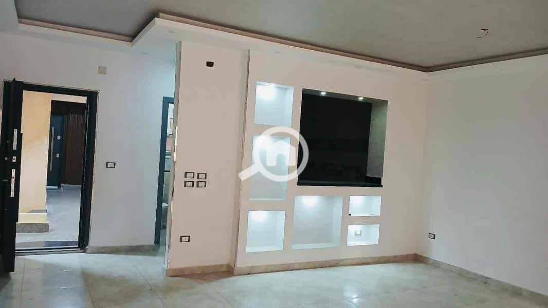 2 91125070-288f-4a59-8b7f-7fd1d557672a. jpg