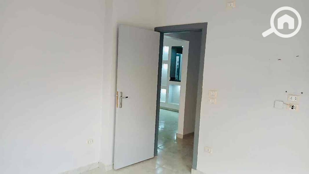 7 0f46563f-e50c-489f-9f69-3376e57dc0cd. jpg