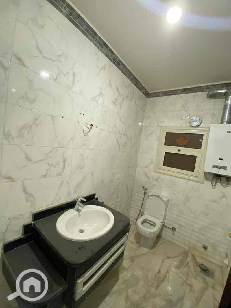 19 8be1b1ed-66c1-4138-b5e8-c5d708531b18. jpg