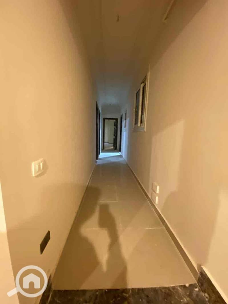 22 1b4fae55-988c-4e7c-bb9f-2813890305bf. jpg