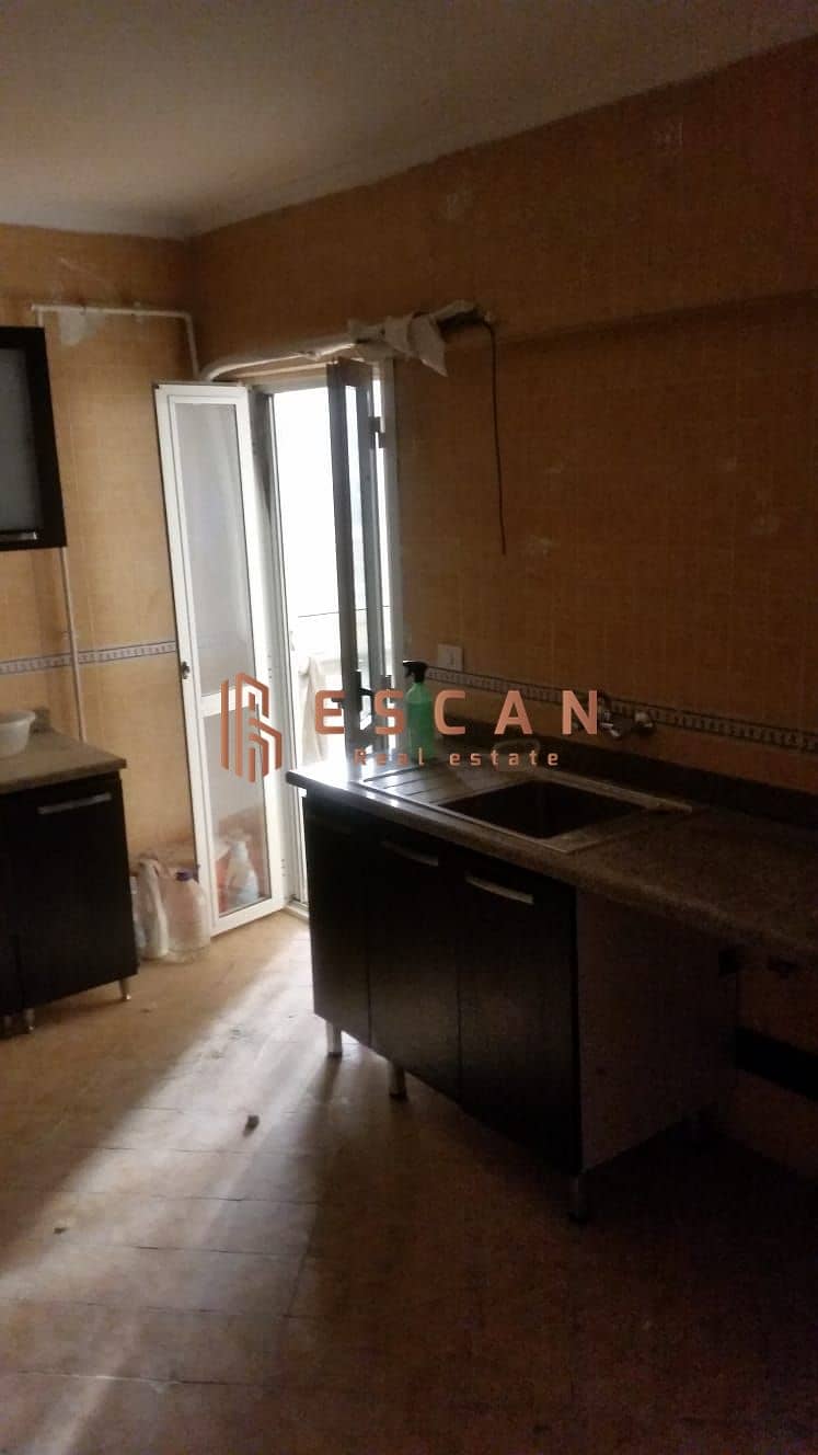 8 799ef1e8-5e47-40c1-9fa4-66fc907b889b. jpg