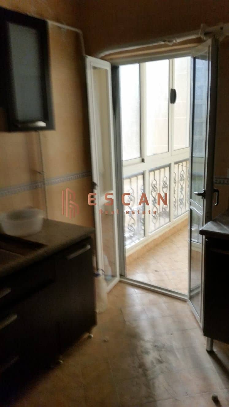 14 e83ee284-d4c9-4999-81b3-e1f039f9dd38. jpg