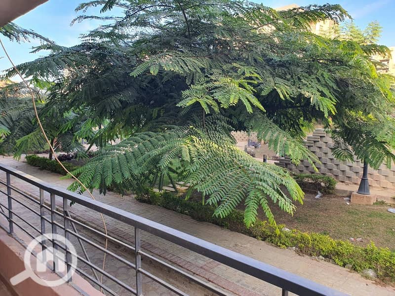 10 ce0e1d57-83c3-4514-b6ff-dbe1d8695ff4. jpeg