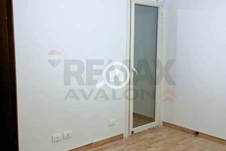 فلیٹ 3 غرف نوم للايجار في سموحة، الإسكندرية - 1. jpg