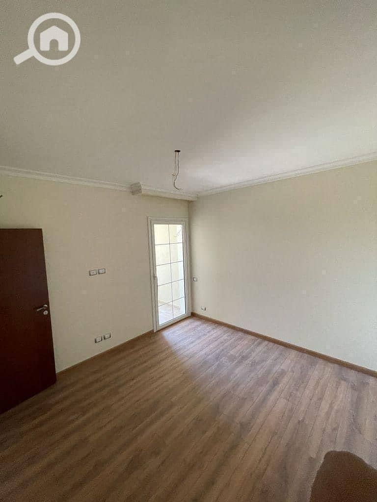 3 7c4fa798-2dd0-43d0-8d98-2e8667b689e0. jpeg