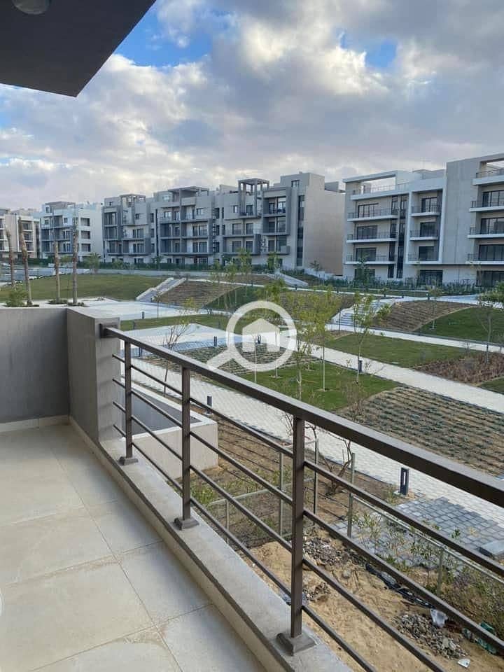 6 e3ffccc6-0a13-4067-bf8b-86df62e8d200. jpeg