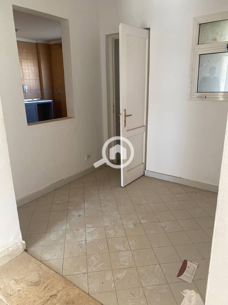 10 2001161a-bfef-49f5-96ec-e990fafb2212. jpg