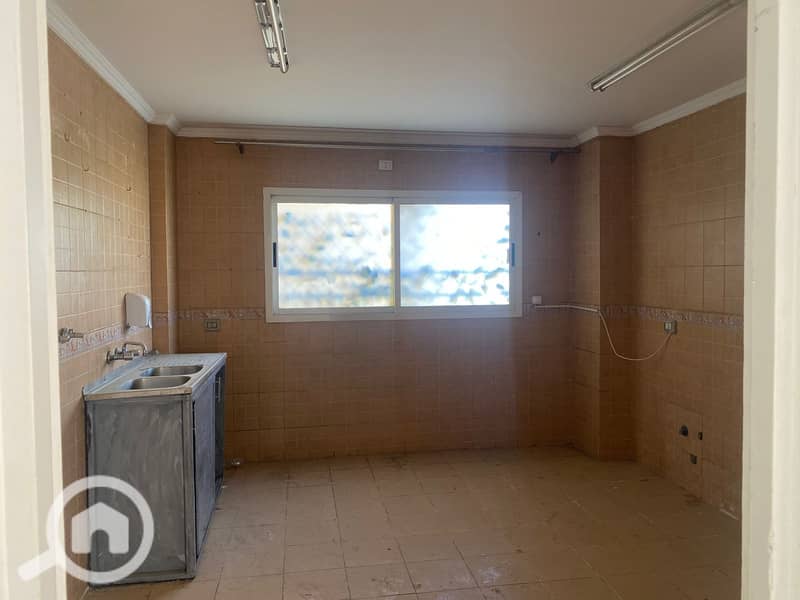 12 bf6d5b29-5aa2-46f2-ac05-36cab2ae9d1f. jpg