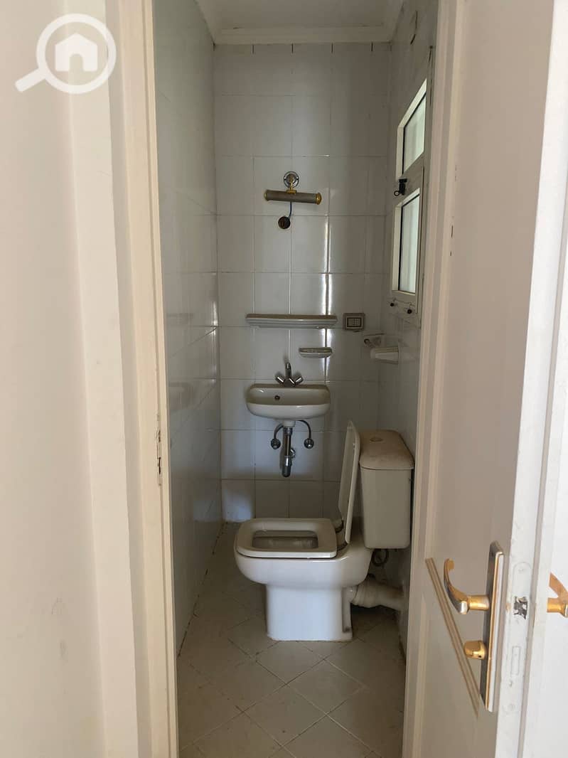 16 8bbf1ea5-fc88-4eea-b2b6-63d1e5dfb0df. jpg