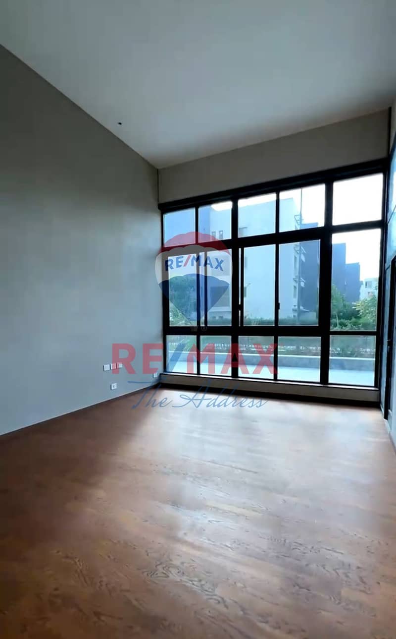 8 4097c017-a97c-44c1-b000-8cddb36cb713. jpg