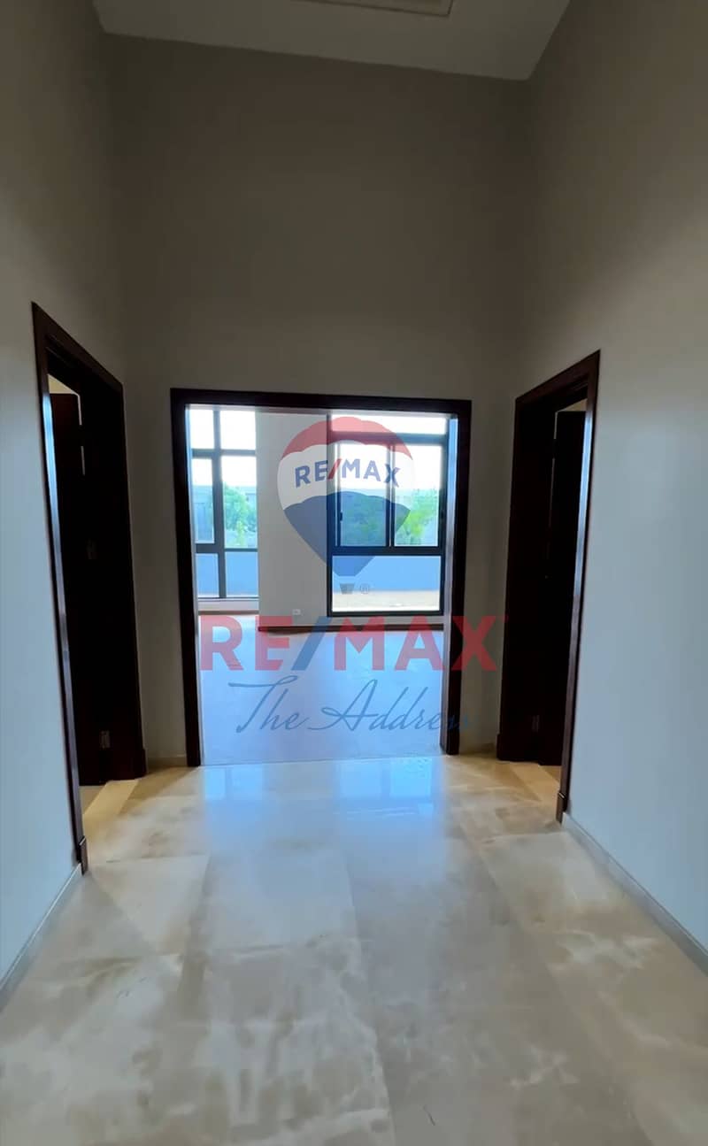 11 e375acdc-df9d-42ff-b7c1-f99fad2bbbb0. jpg