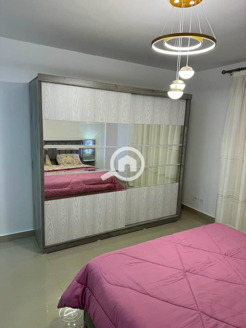 4 7c33ce00-e0ff-440a-8656-c049b106ca1c. jpeg